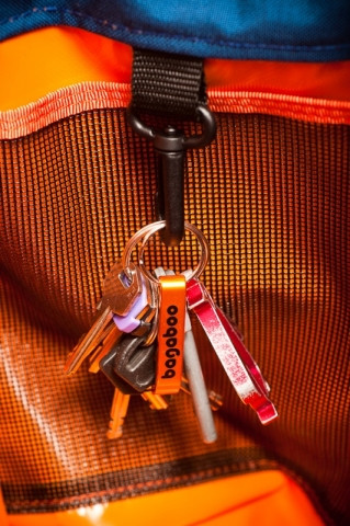 bagaboo messenger bag key holder clip
