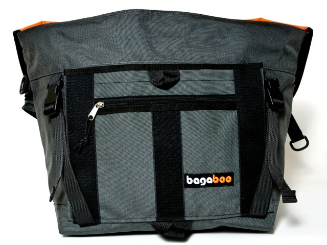 bagaboo workhorse messenger bag buckles on the pocket sides